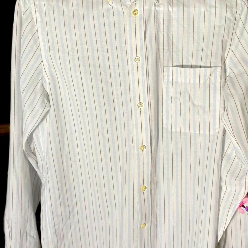 A Nice Men’s Dress Shirt  Size 14 1/2.